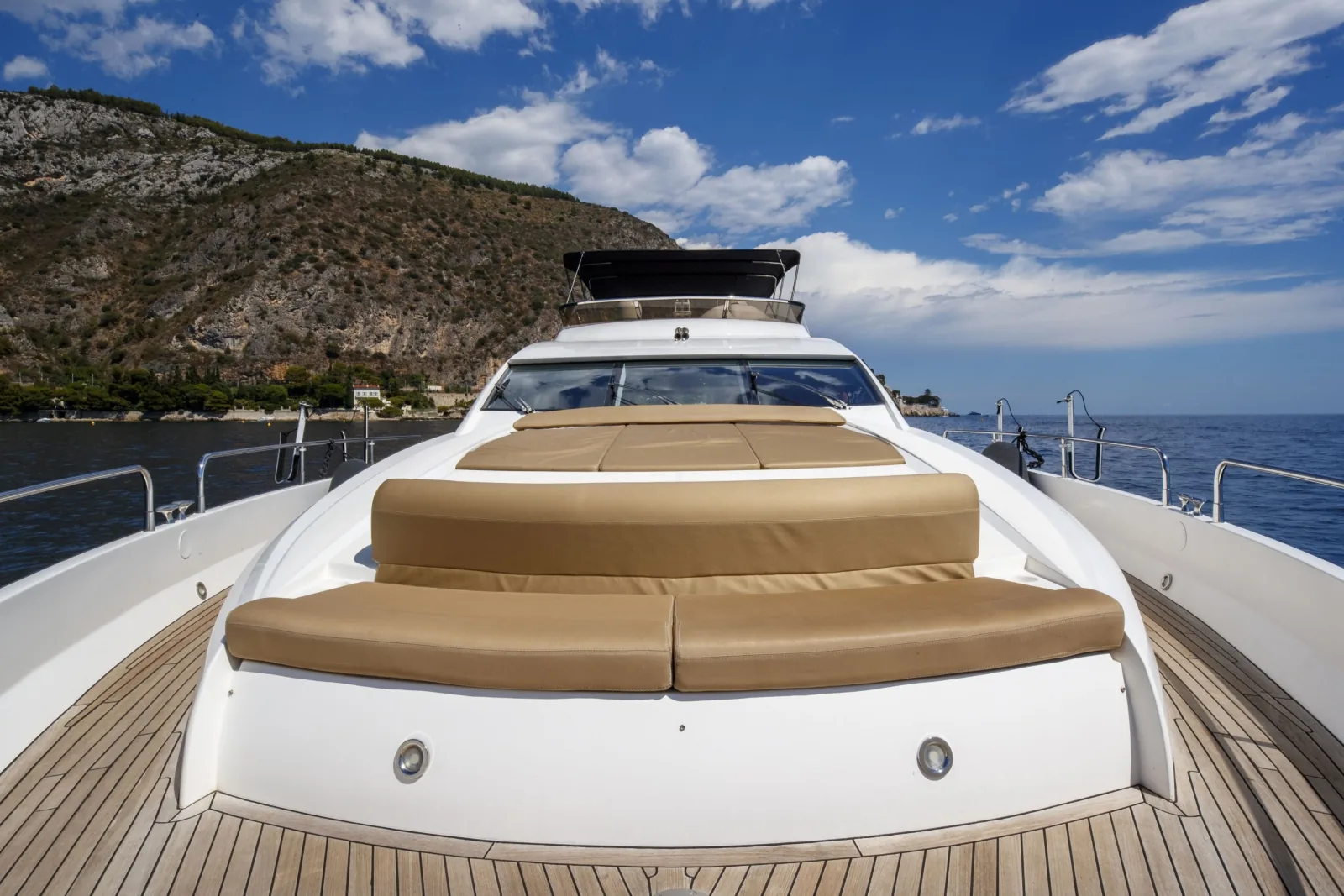 LADY YOUSRA - photo 9 yacht charter Cannes