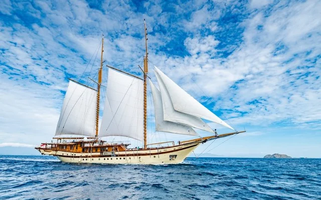 LAMIMA - sailing yacht for week charter