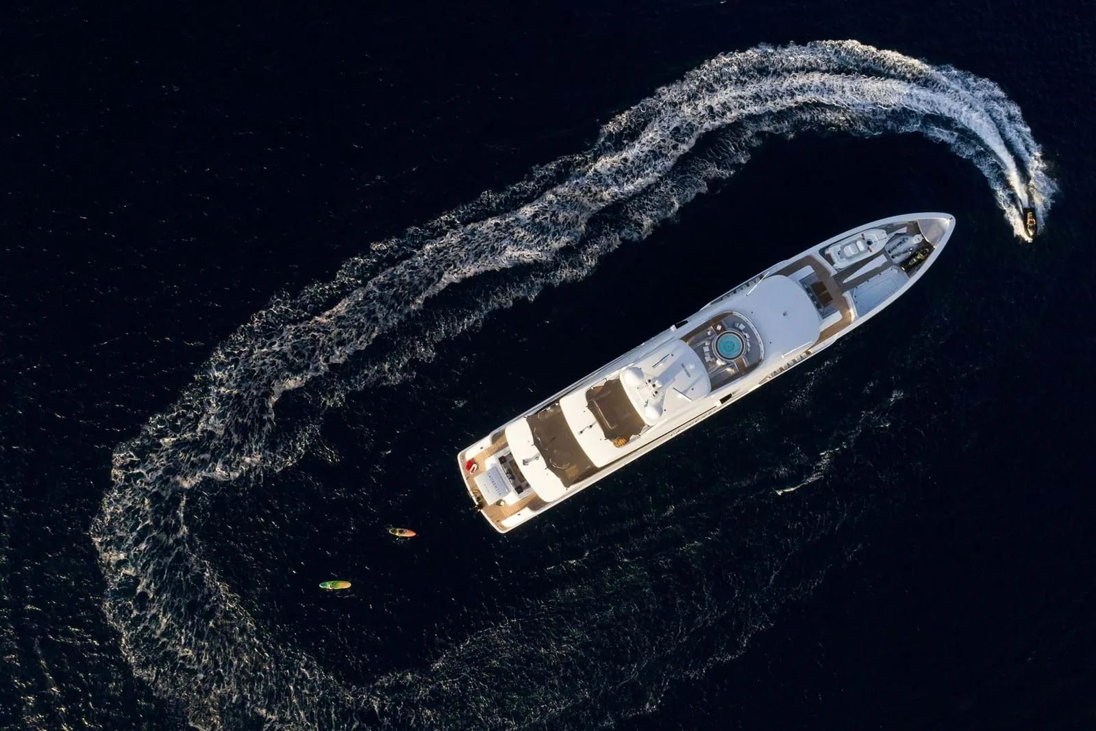 LAURENTIA - photo 9 yacht charter Cannes