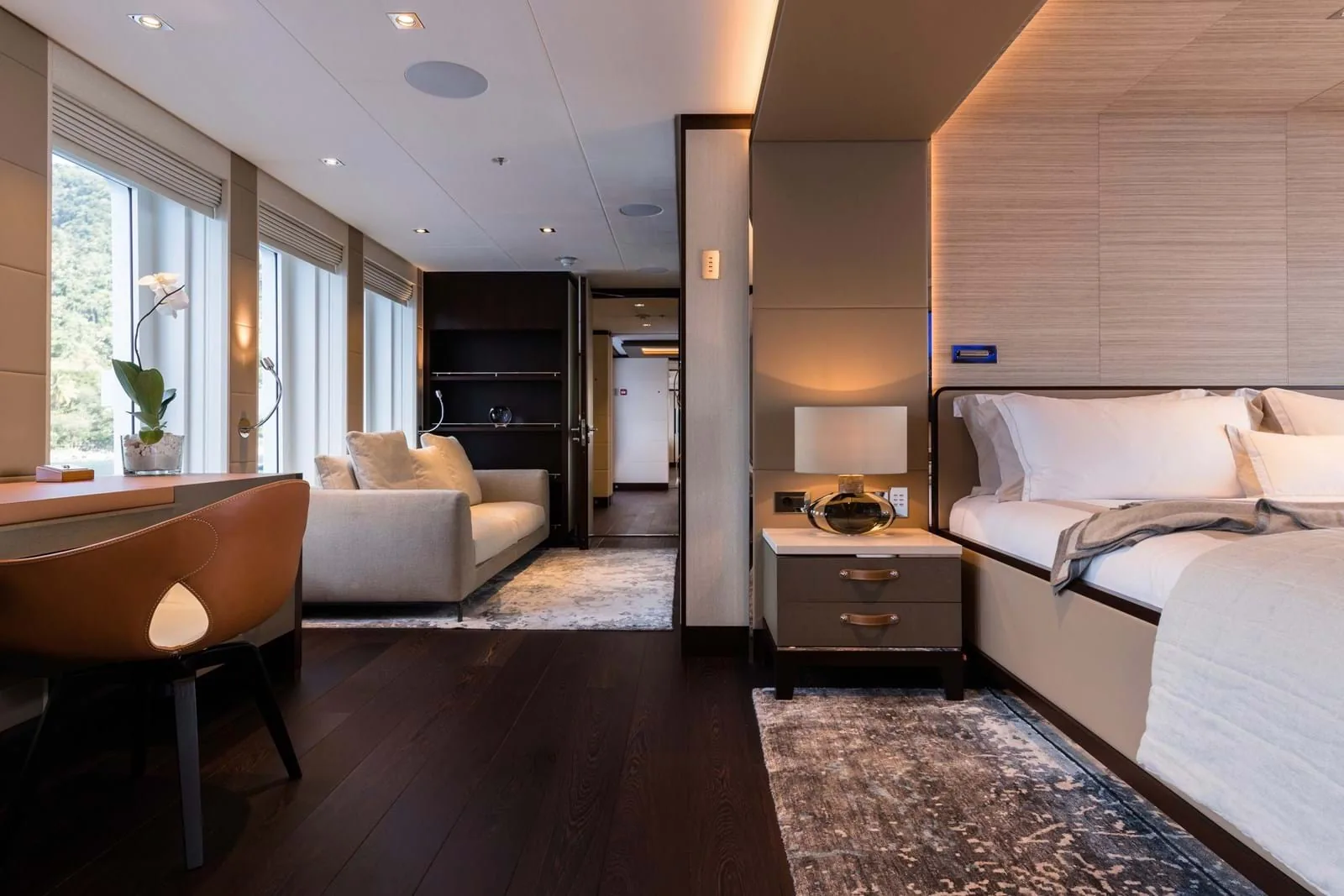 LAURENTIA - photo 25 yacht charter Cannes