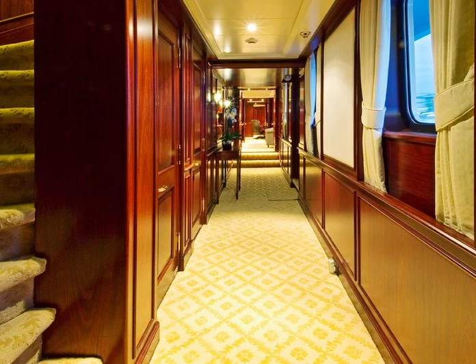 LEGEND - photo 5, LEGEND yacht charter