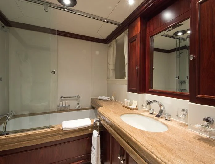 LEGEND - photo 6, LEGEND yacht charter