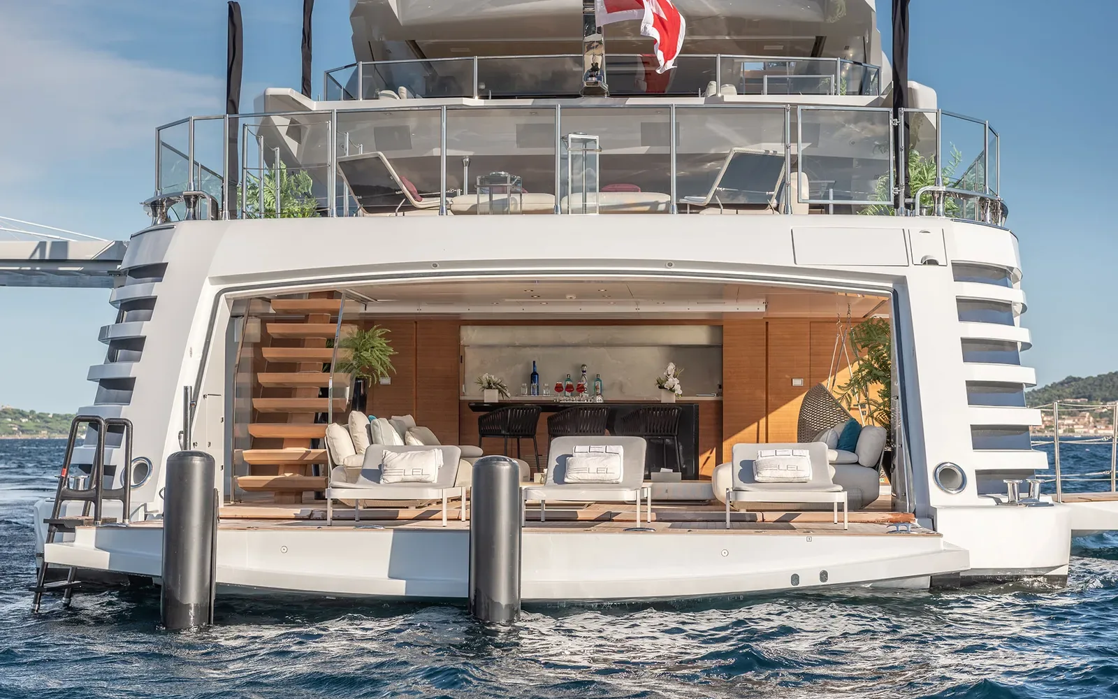 LEL - photo 3 yacht charter Cannes