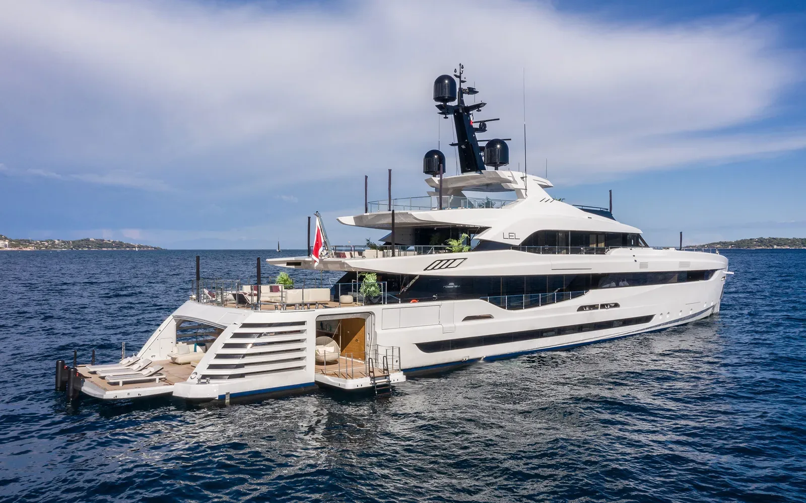 LEL - photo 4 yacht charter Cannes
