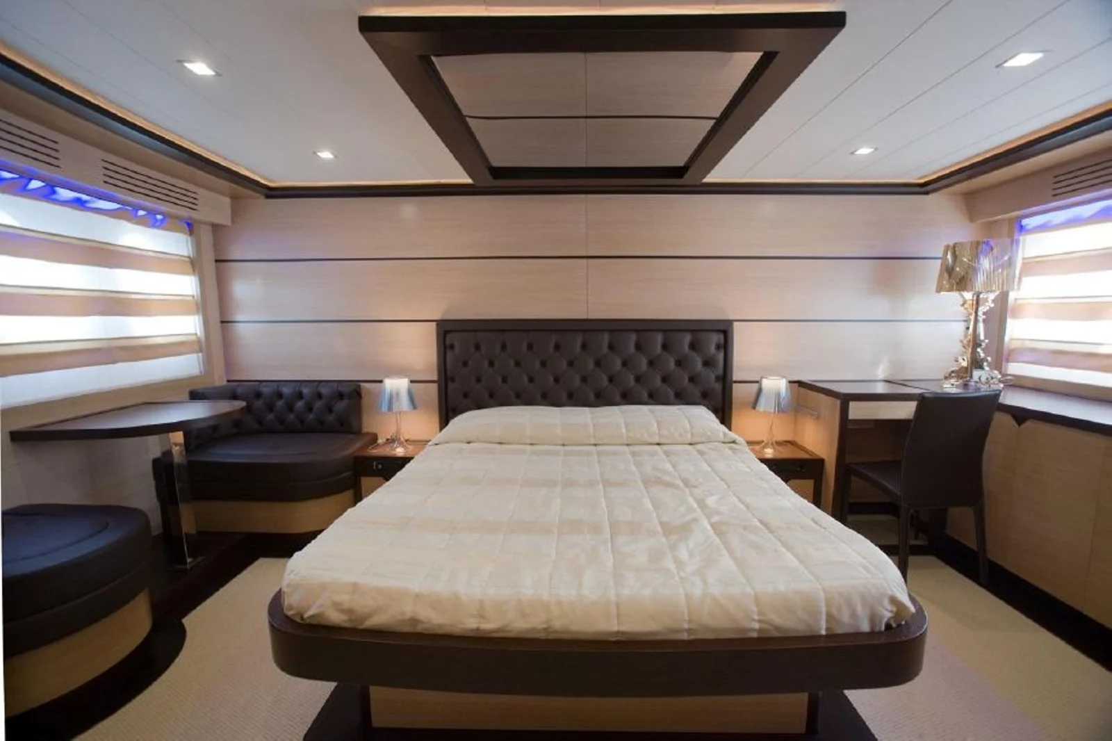 Leonard 74 - photo 5 yacht charter Cannes
