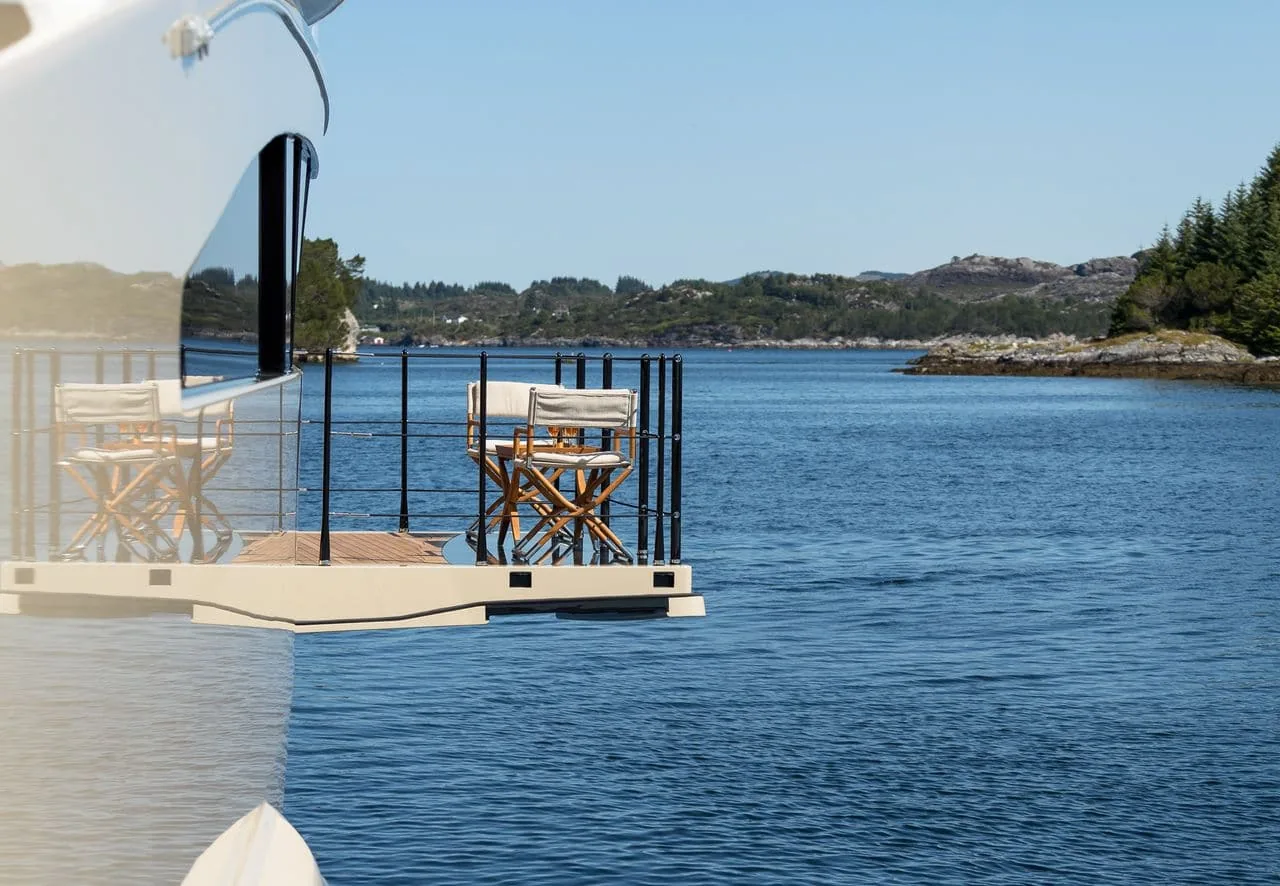 LILI - photo 23 yacht charter Cannes