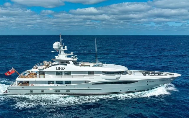 LIND - superyacht for week charter