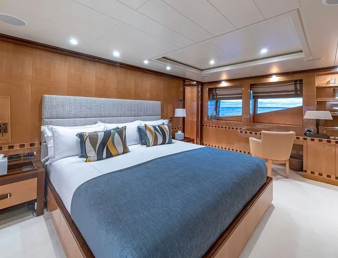 LIND - photo 5, LIND yacht charter