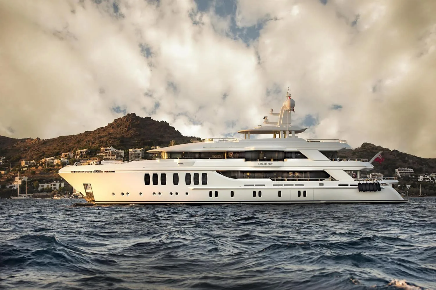 LIQUID SKY - photo 2 yacht charter Cannes