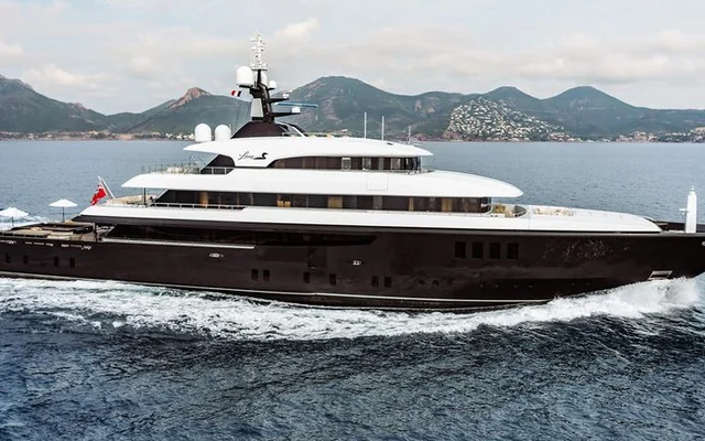 LOON - superyacht for week charter