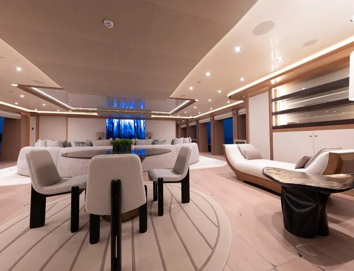 LUNA - photo 3, LUNA yacht charter