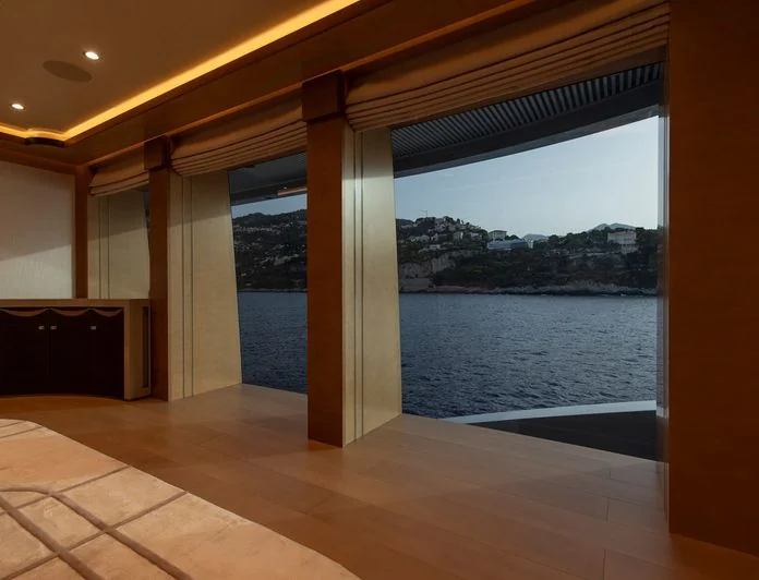 LUNA - photo 6, LUNA yacht charter