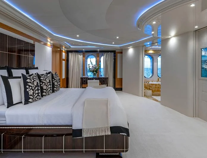 LUNARIS - photo 4, LUNARIS yacht charter