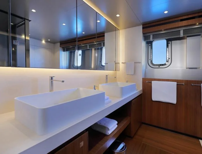 MADO - photo 4, MADO yacht charter