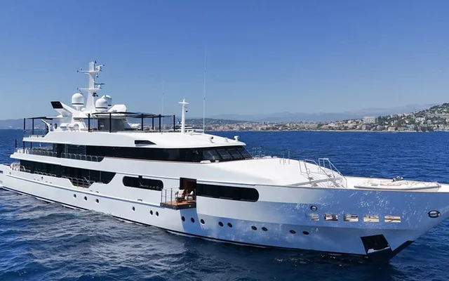 MAGNA GRECIA - superyacht for week charter