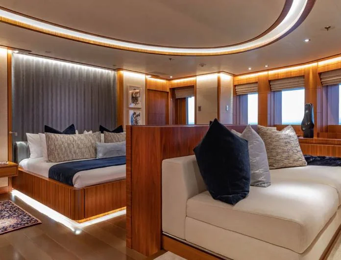MAN OF STEEL - photo 6, MAN OF STEEL yacht charter