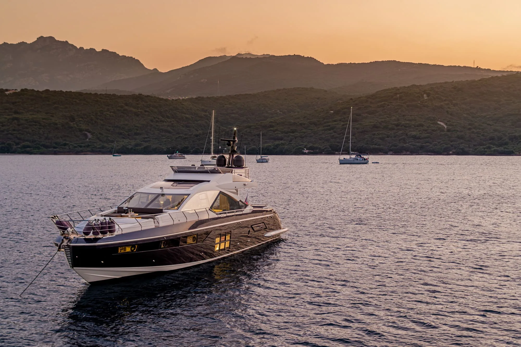 MANARA I - photo 26 yacht charter Cannes