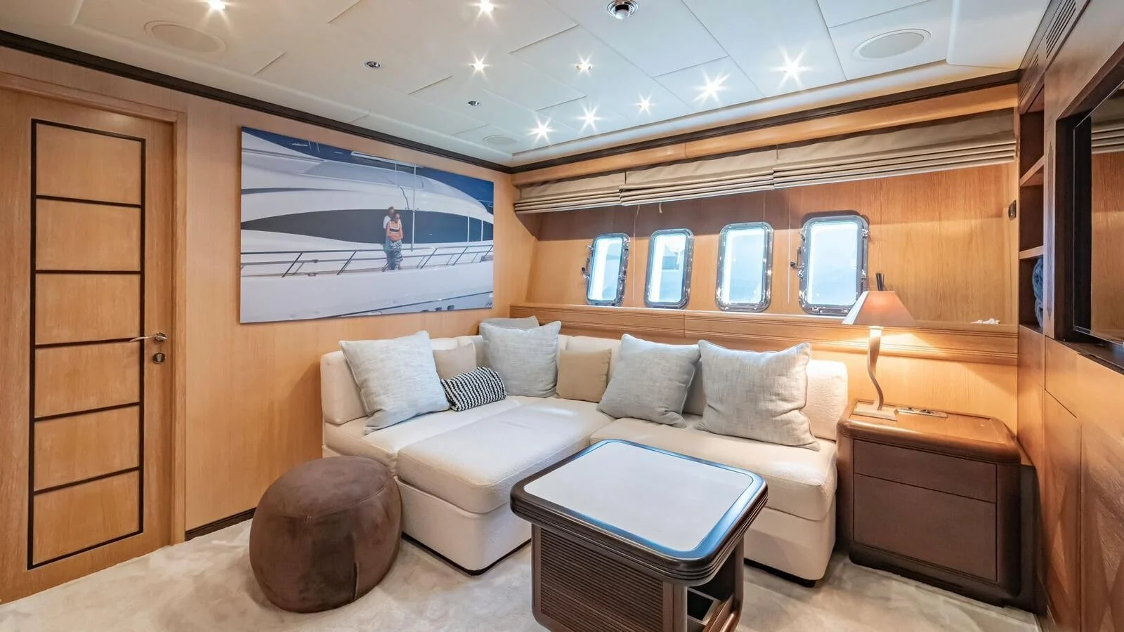 Mangusta 108 - photo 16 yacht charter Cannes