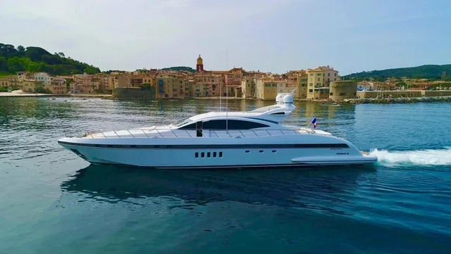 Mangusta 92 - yacht charter Cannes