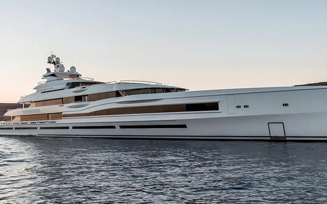 MAR - superyacht for week charter