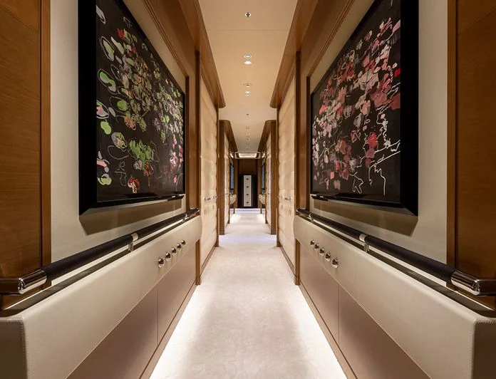 MAR - photo 4, MAR yacht charter