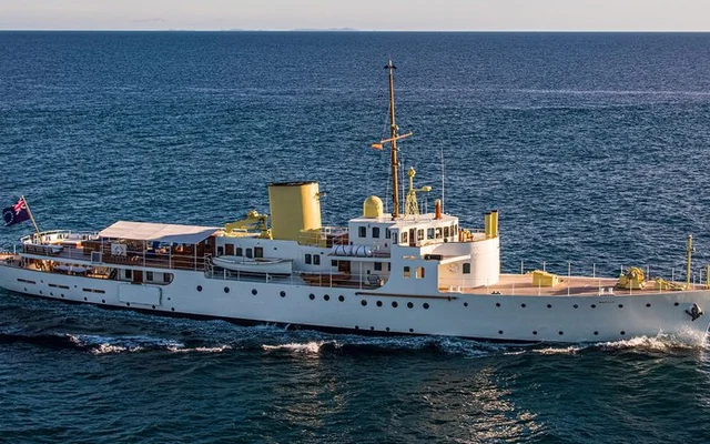MARALA - classic yacht for week charter
