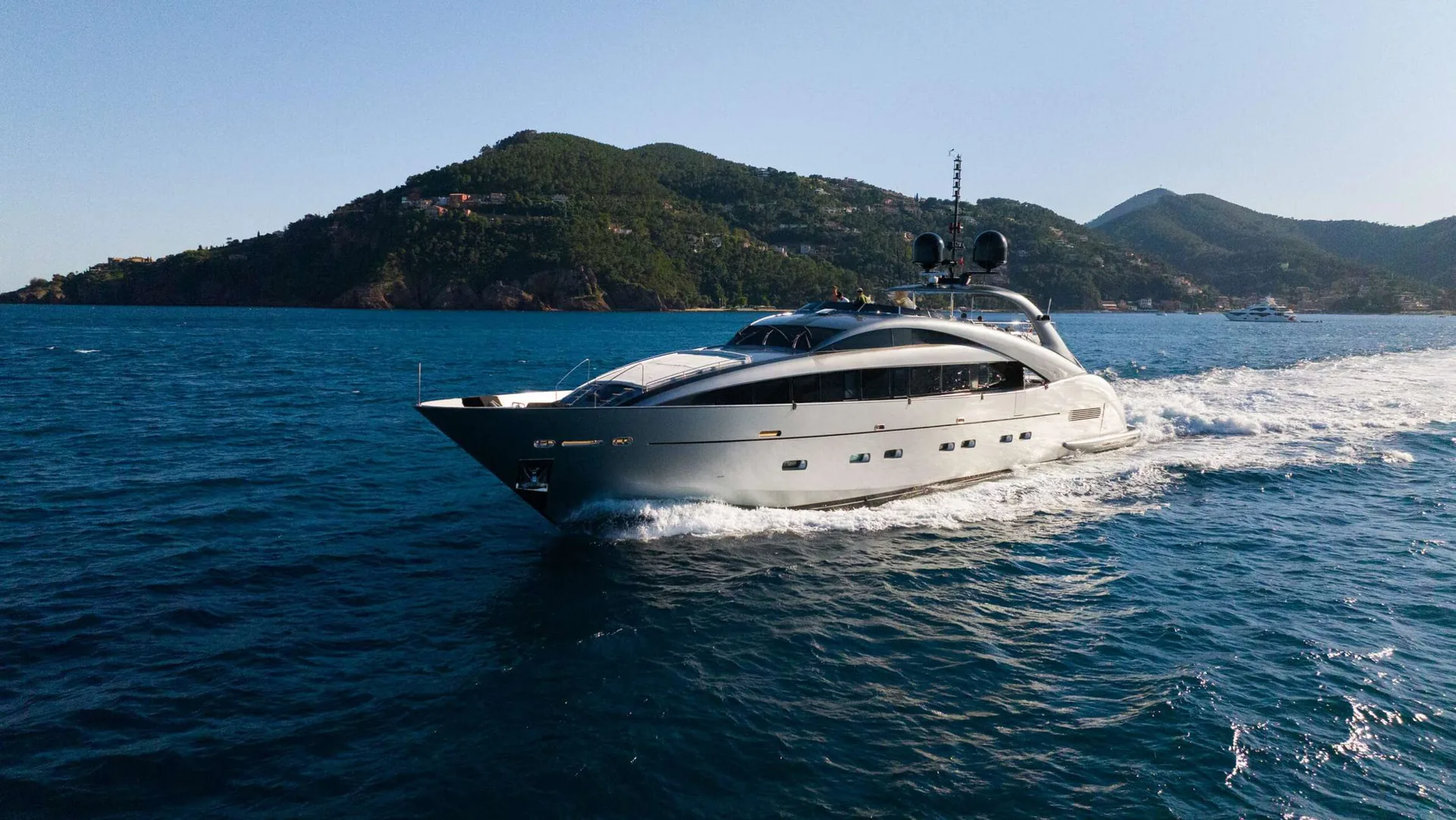 Matsu - photo 4 yacht charter Cannes