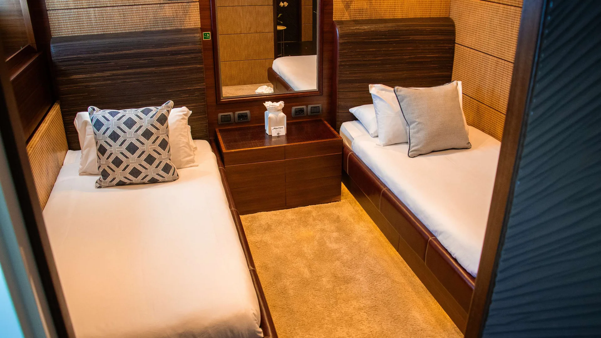 Matsu - photo 23 yacht charter Cannes