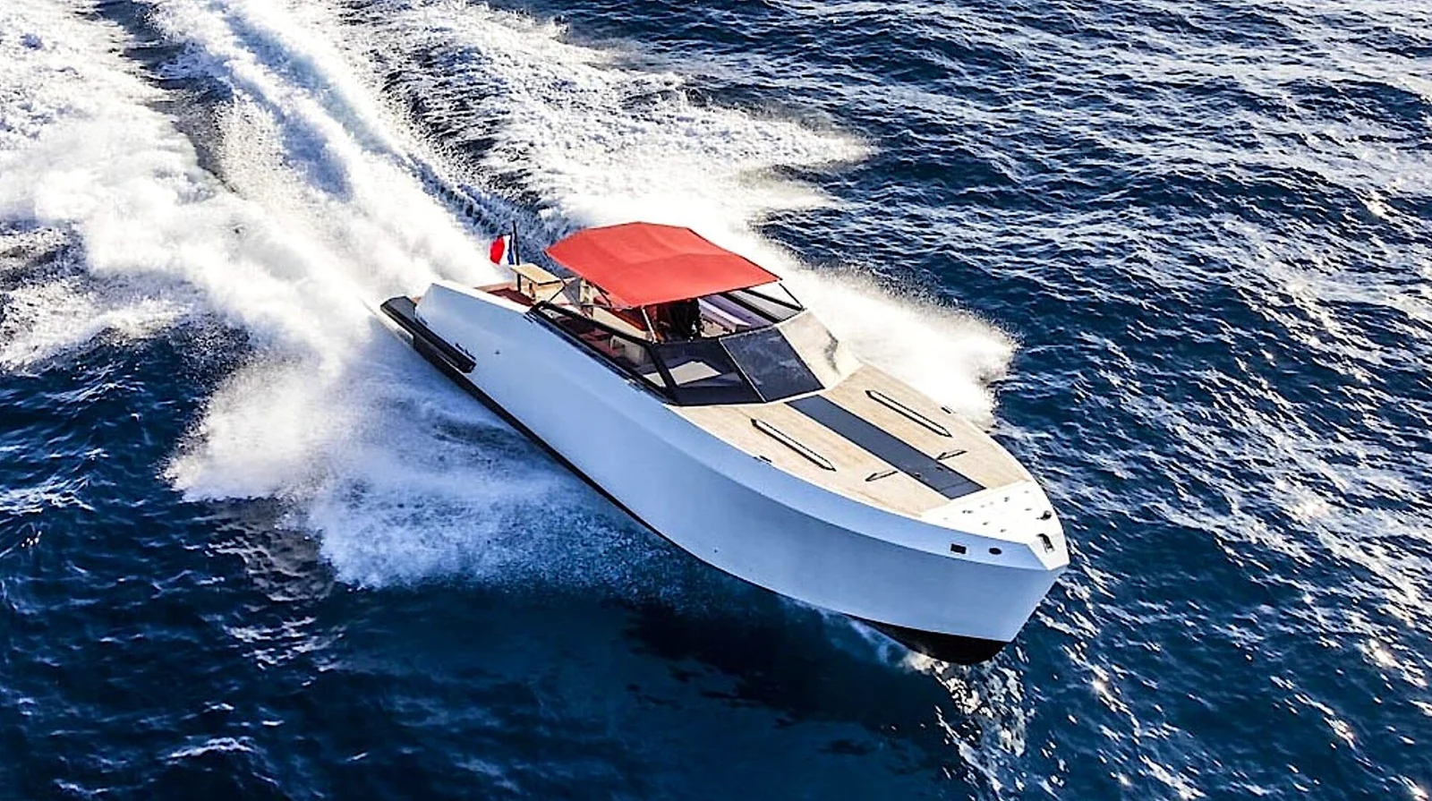 Mazu 38 OPEN - photo 3 yacht charter Cannes