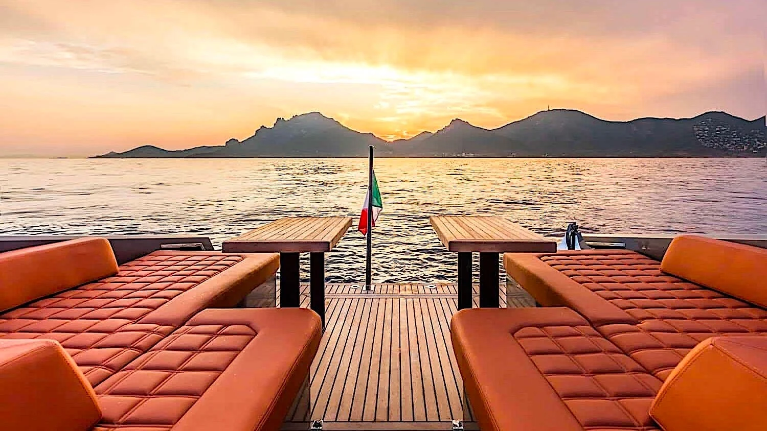 Mazu 38 OPEN - photo 4 yacht charter Cannes