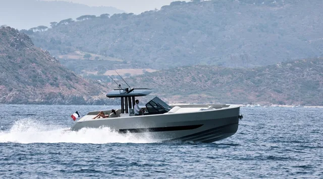 Tecnomar Yachts MED 42 - boat charter Cannes