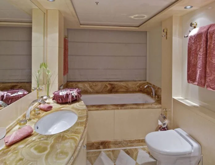 MIA RAMA - photo 9, MIA RAMA yacht charter