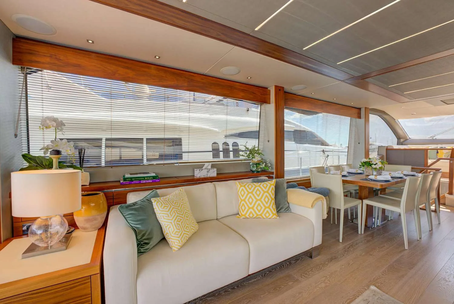 MIKEL ANGELO - photo 12 yacht charter Cannes