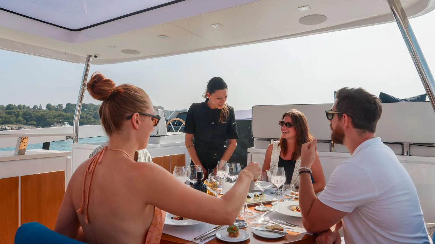 Millesime - photo 27 yacht charter Cannes
