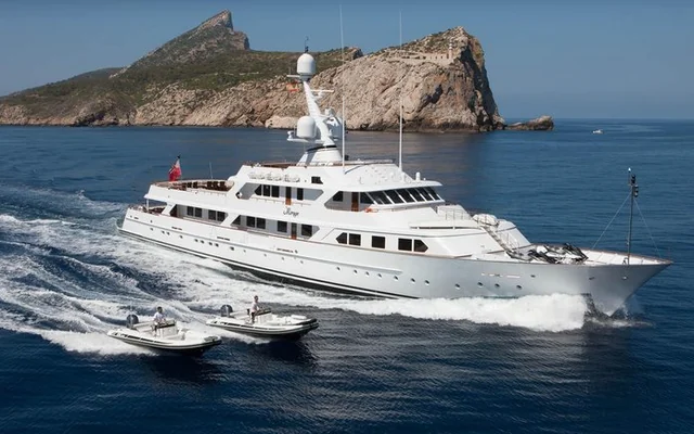MIRAGE - classic yacht for week charter