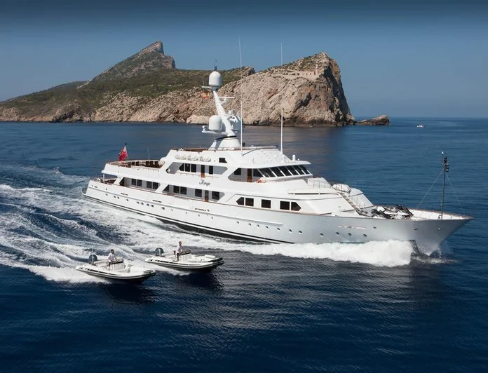 MIRAGE - photo 1, MIRAGE yacht charter