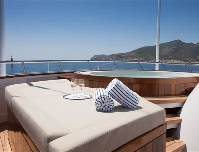 MIRAGE - photo 9, MIRAGE yacht charter