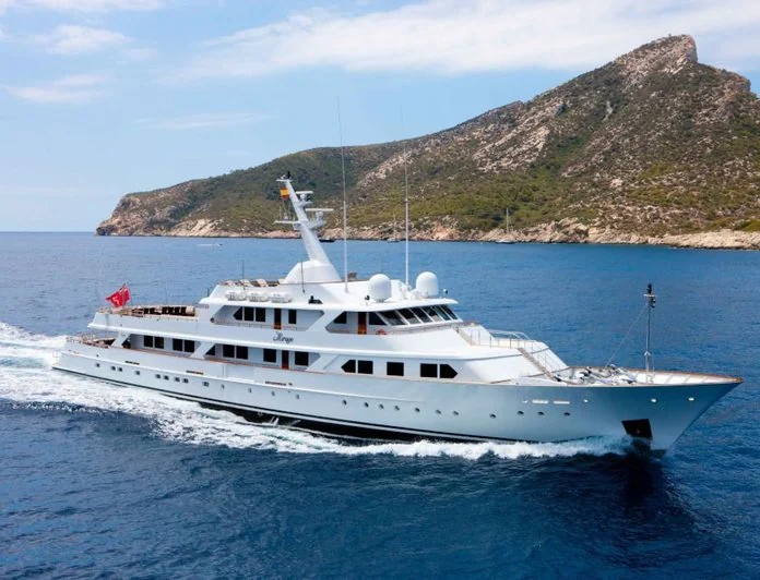 MIRAGE - photo 15, MIRAGE yacht charter