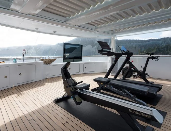 MISCHIEF - photo 15, MISCHIEF yacht charter