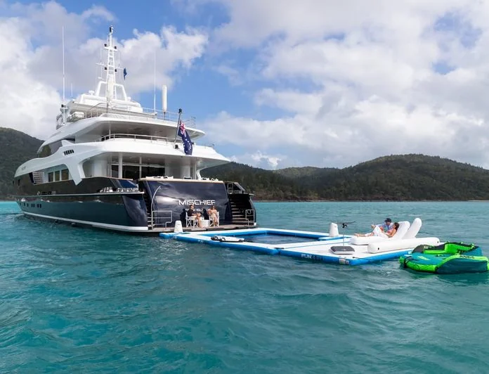 MISCHIEF - photo 17, MISCHIEF yacht charter
