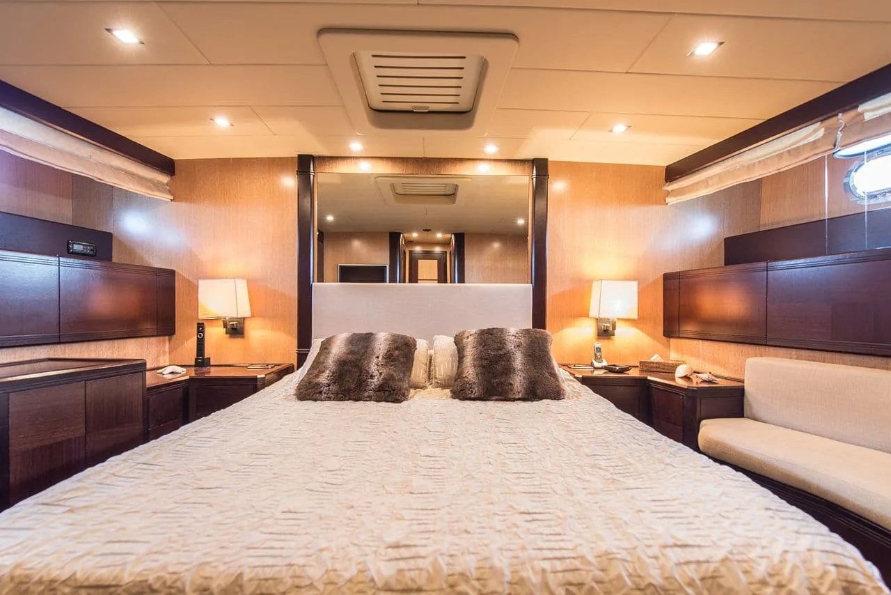 MR M - photo 14 yacht charter Cannes