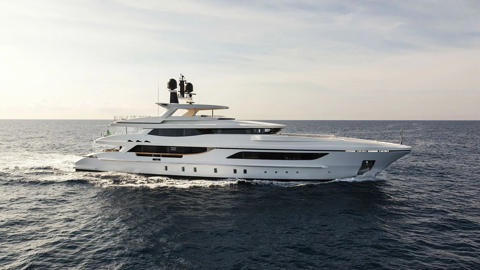 MR T - photo 1 yacht charter Cannes