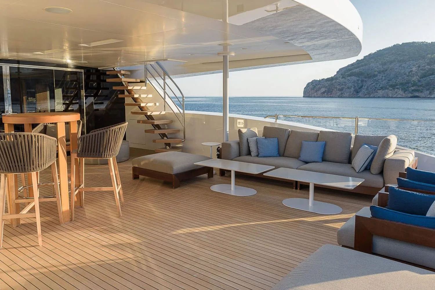 MR T - photo 11 yacht charter Cannes