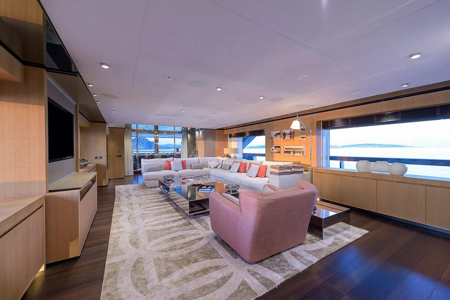 MR T - photo 17 yacht charter Cannes