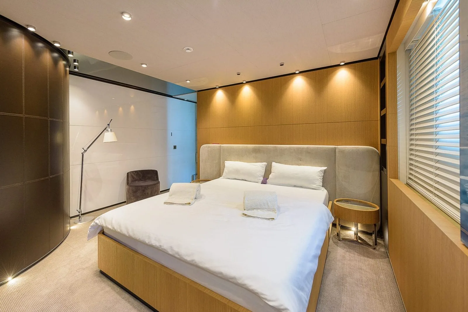 MR T - photo 26 yacht charter Cannes
