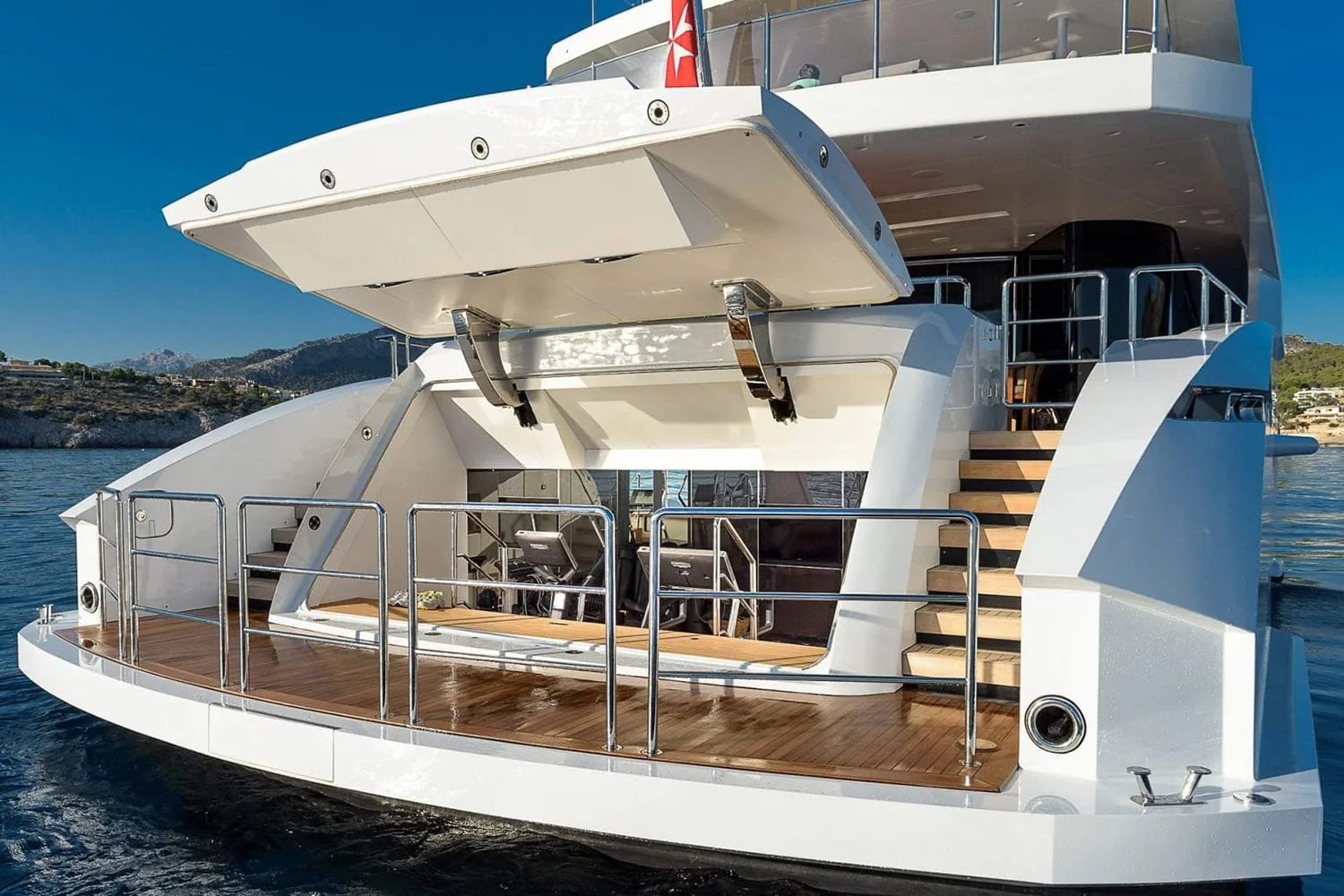 MR T - photo 32 yacht charter Cannes