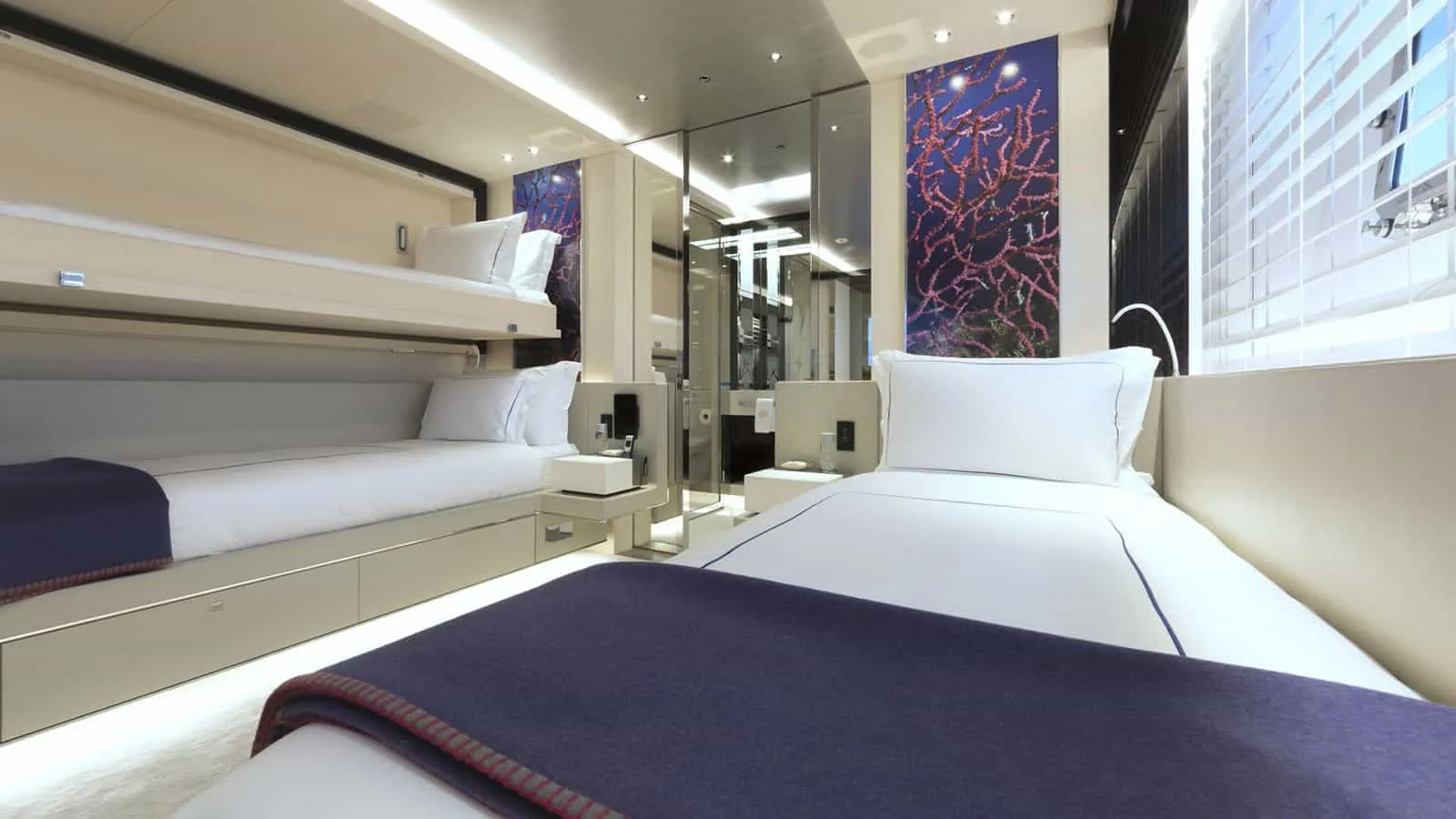 NAUTILUS - photo 37 yacht charter Cannes