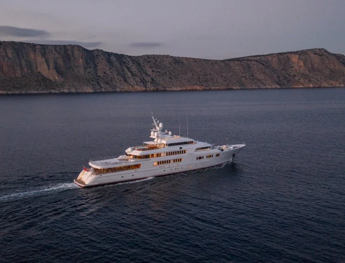 NOMAD - photo 17, NOMAD yacht charter