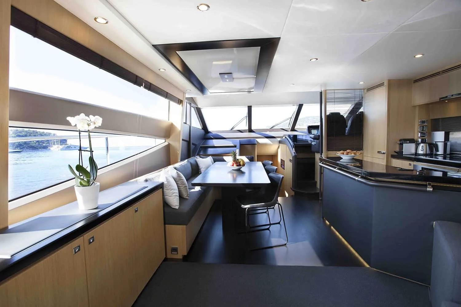 OBSESSIO - photo 8 yacht charter Cannes