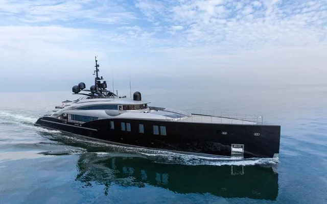 OKTO - superyacht for week charter